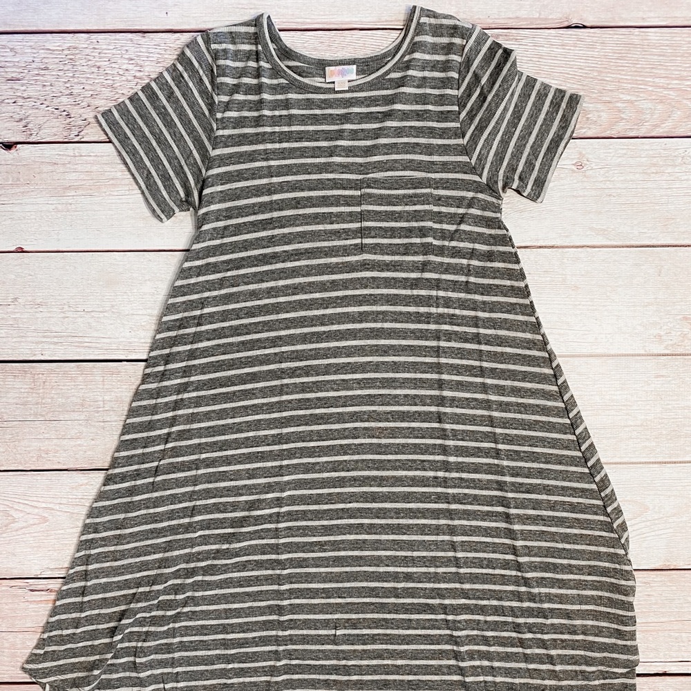 📌LuLaRoe • Carly • Dress